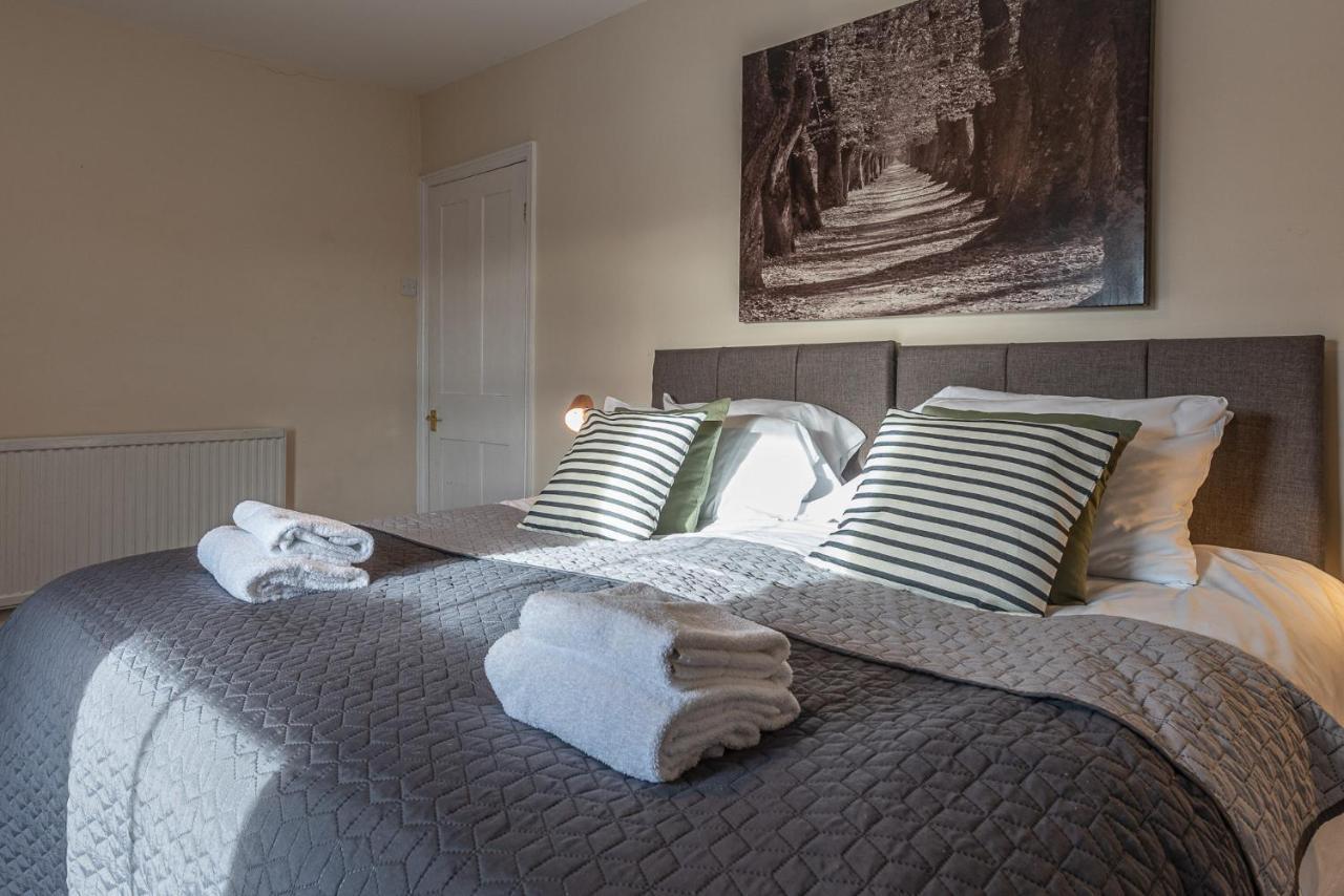 3 Bedroom Home Sleeps 5 Close To Chester City Centre Welcomes Couples, Small Groups, Families And Contractors Exteriör bild